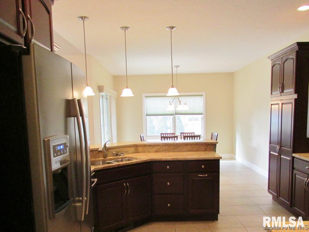 1817 Interlacken Drive Springfield, IL 62704 - Photo 3 of 15 Gallery Image 3