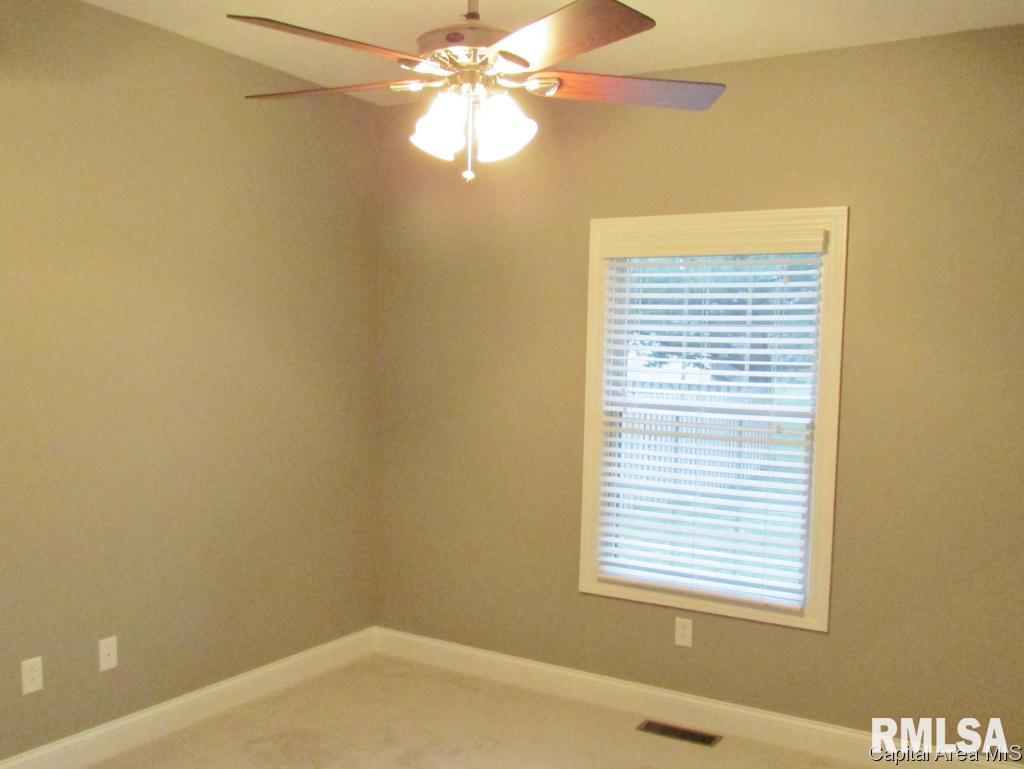 1817 Interlacken Drive Springfield, IL 62704 - Photo 8 of 15 Gallery Image 8