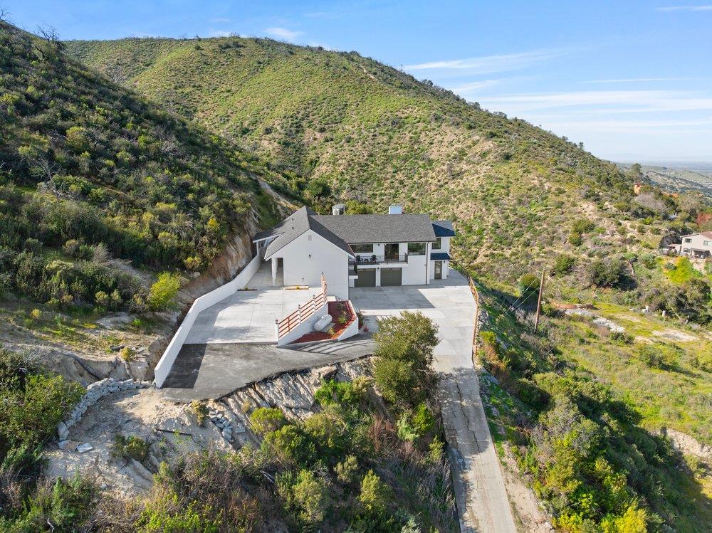 228 Pine Canyon Road Salinas, CA 93908 - Photo 7 of 52