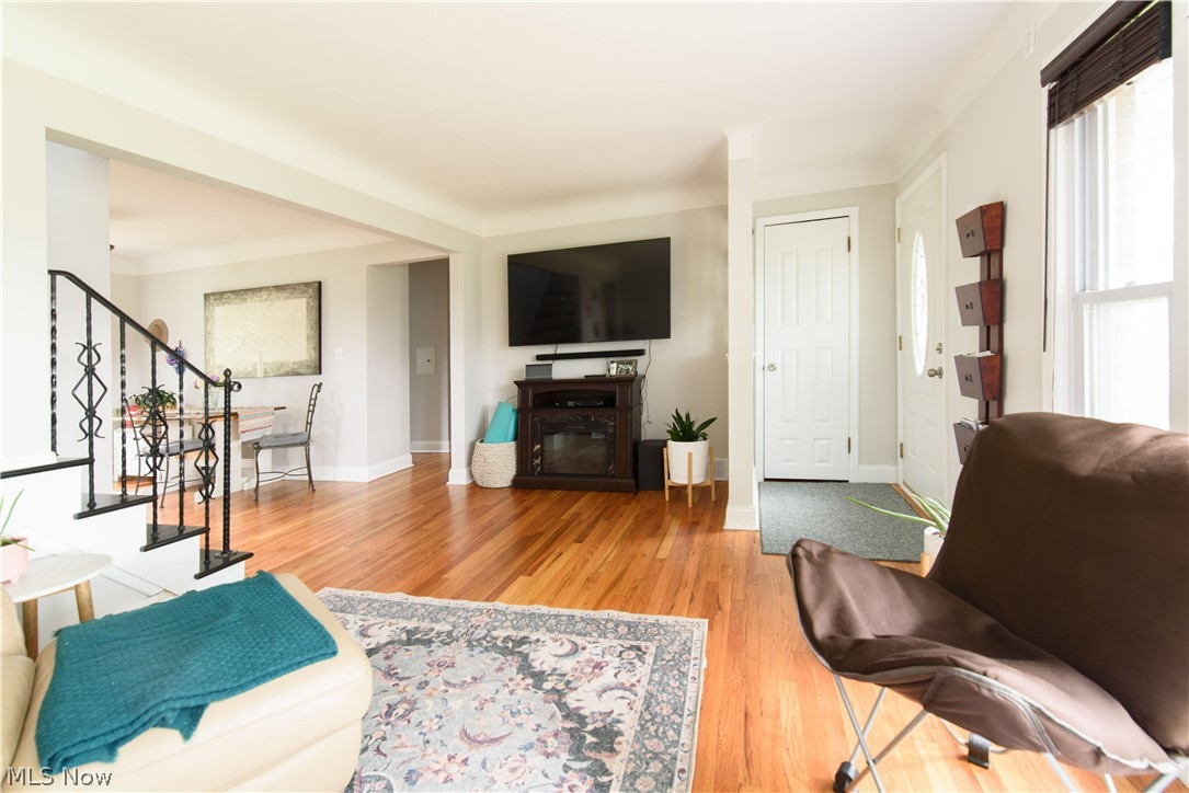 1307 Haverston Road Lyndhurst, OH 44124 - Photo 4 of 19
