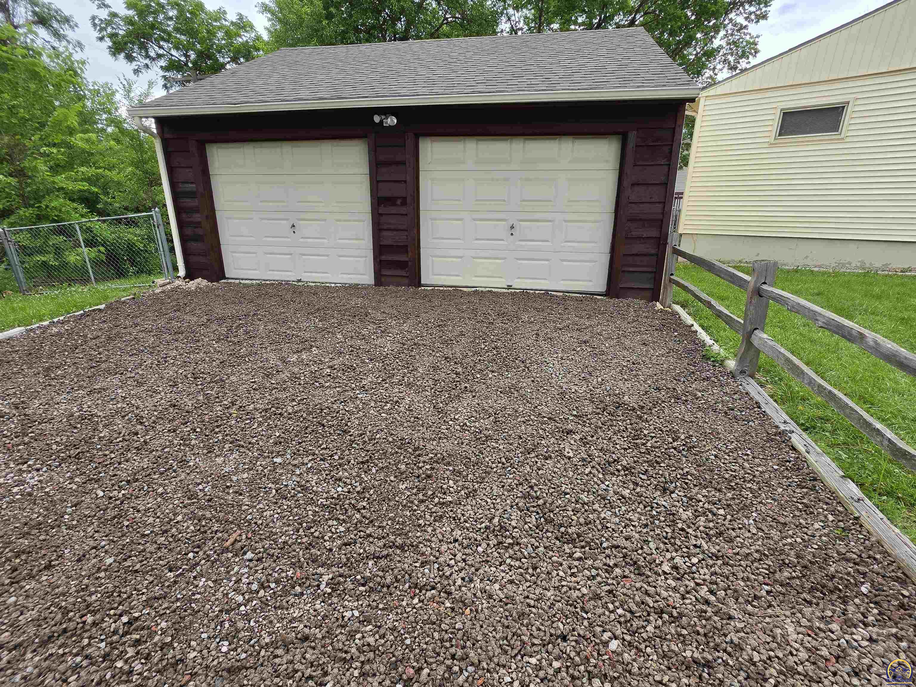 1100 Southeast 35th Terrace Topeka, KS 66605 - Photo 20 of 21