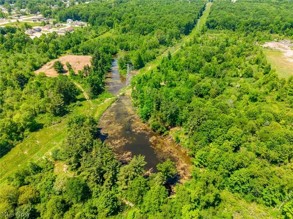 $600,000 | Sampson Drive, Youngstown, OH 44505