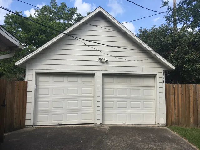 $2,200 | 1907 Sedgie Drive, Houston, TX 77080