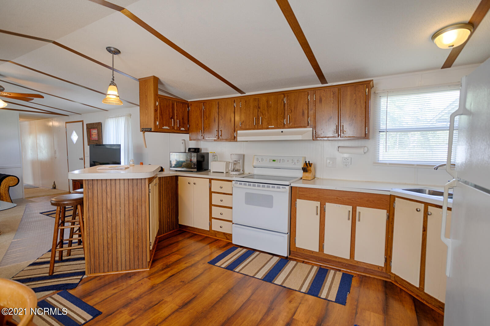 298 Ralph's Road Belhaven, NC 27810 - Photo 13 of 32 13-Kitchen view