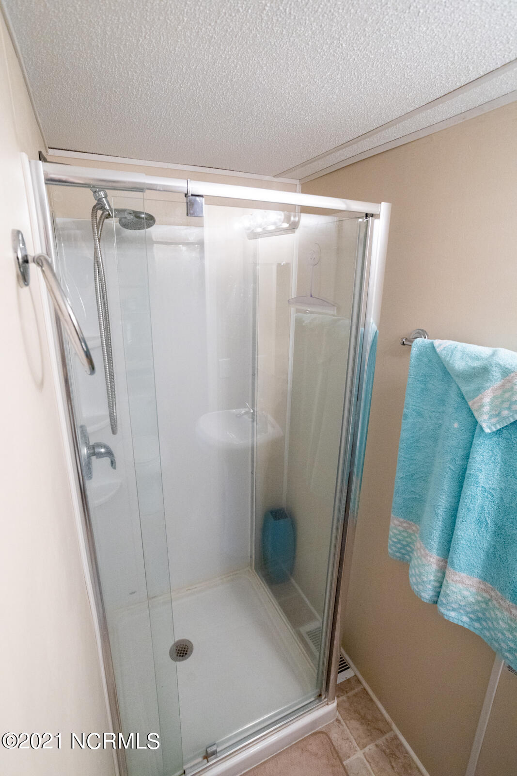 298 Ralph's Road Belhaven, NC 27810 - Photo 15 of 32 15- Bath 1