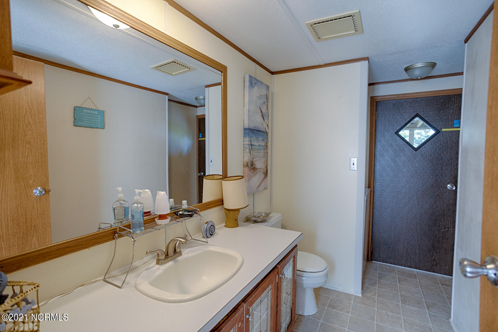 298 Ralph's Road Belhaven, NC 27810 - Photo 20 of 32 20- Addtl Bath