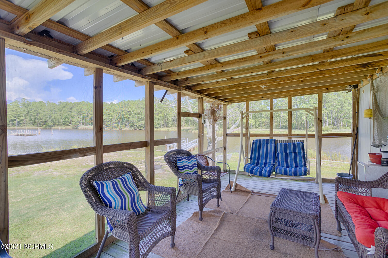 298 Ralph's Road Belhaven, NC 27810 - Photo 22 of 32 22- Screen porch