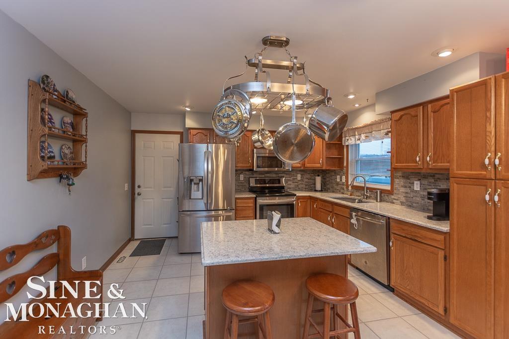 9549 Crawford Road Columbus, MI 48063 - Photo 4 of 35