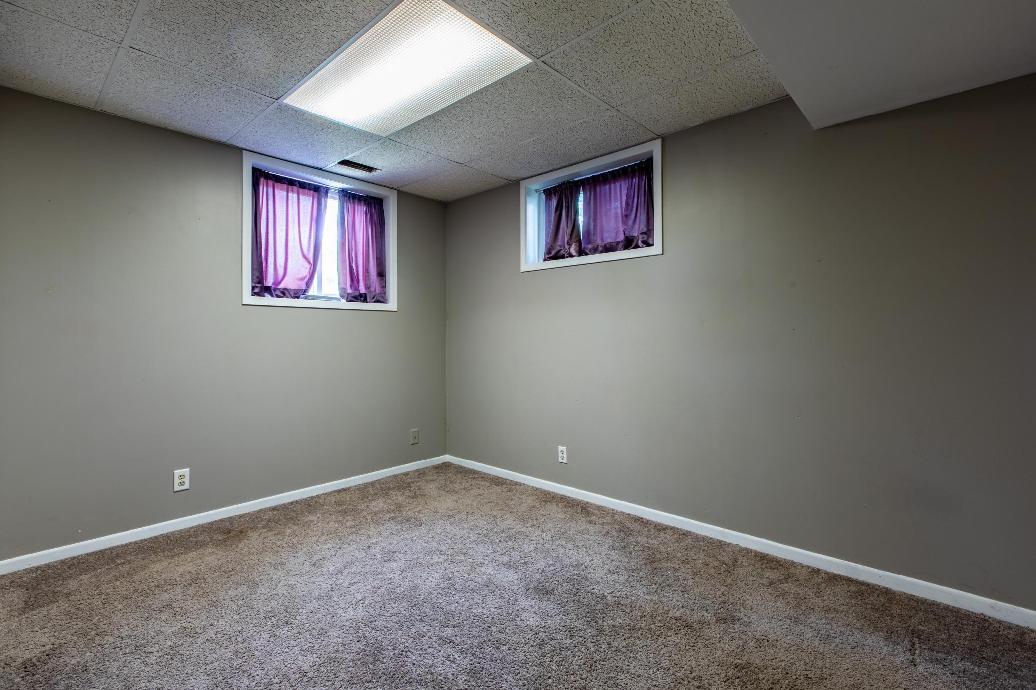 1919 33rd Street Northwest Rochester, MN 55901 - Photo 23 of 35