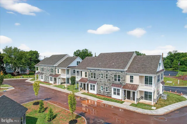 $555,000 | 415 # 2 Asha Way, Harleysville, PA 19438