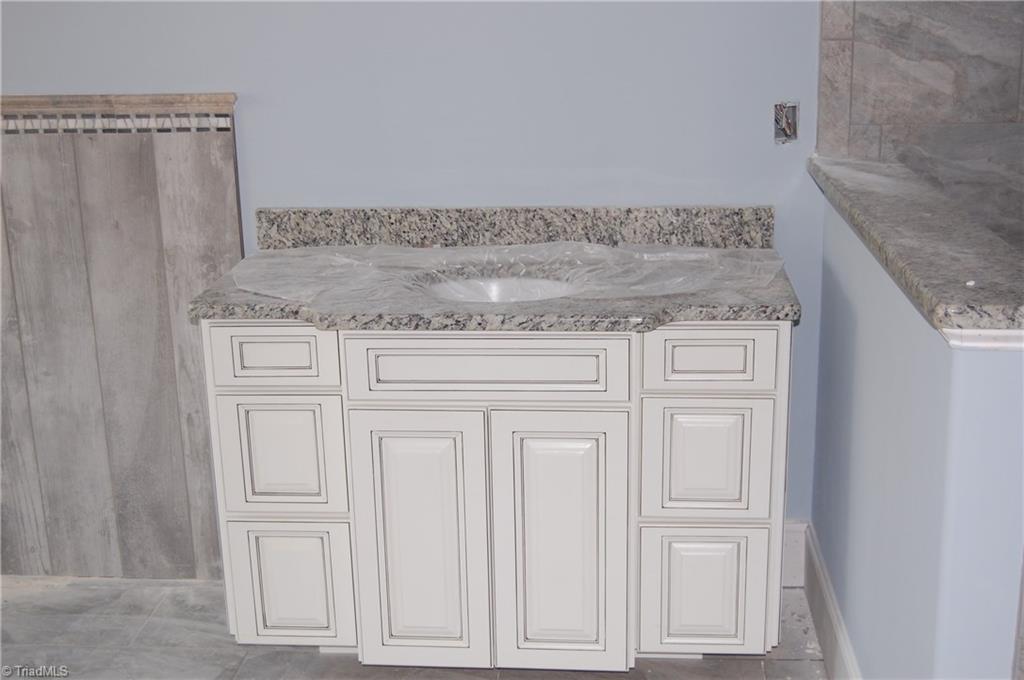 1058 Heron Ridge Road Winston-Salem, NC 27106 - Photo 6 of 20 Gallery Image 6
