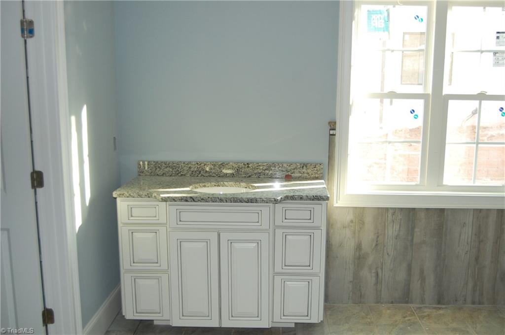 1058 Heron Ridge Road Winston-Salem, NC 27106 - Photo 7 of 20 Gallery Image 7