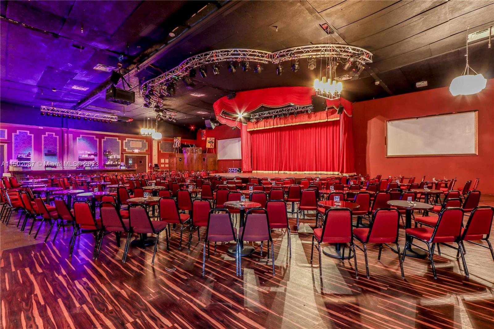 999 Brickell Bay Drive, Unit 1908 Miami, FL 33131 - Photo 6 of 57 a view of a chairs and table in a room