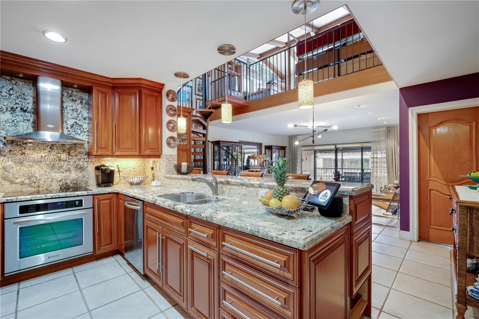 15089 Montrose Road Miami Lakes, FL 33016 - Photo 11 of 40 Gallery Image 11