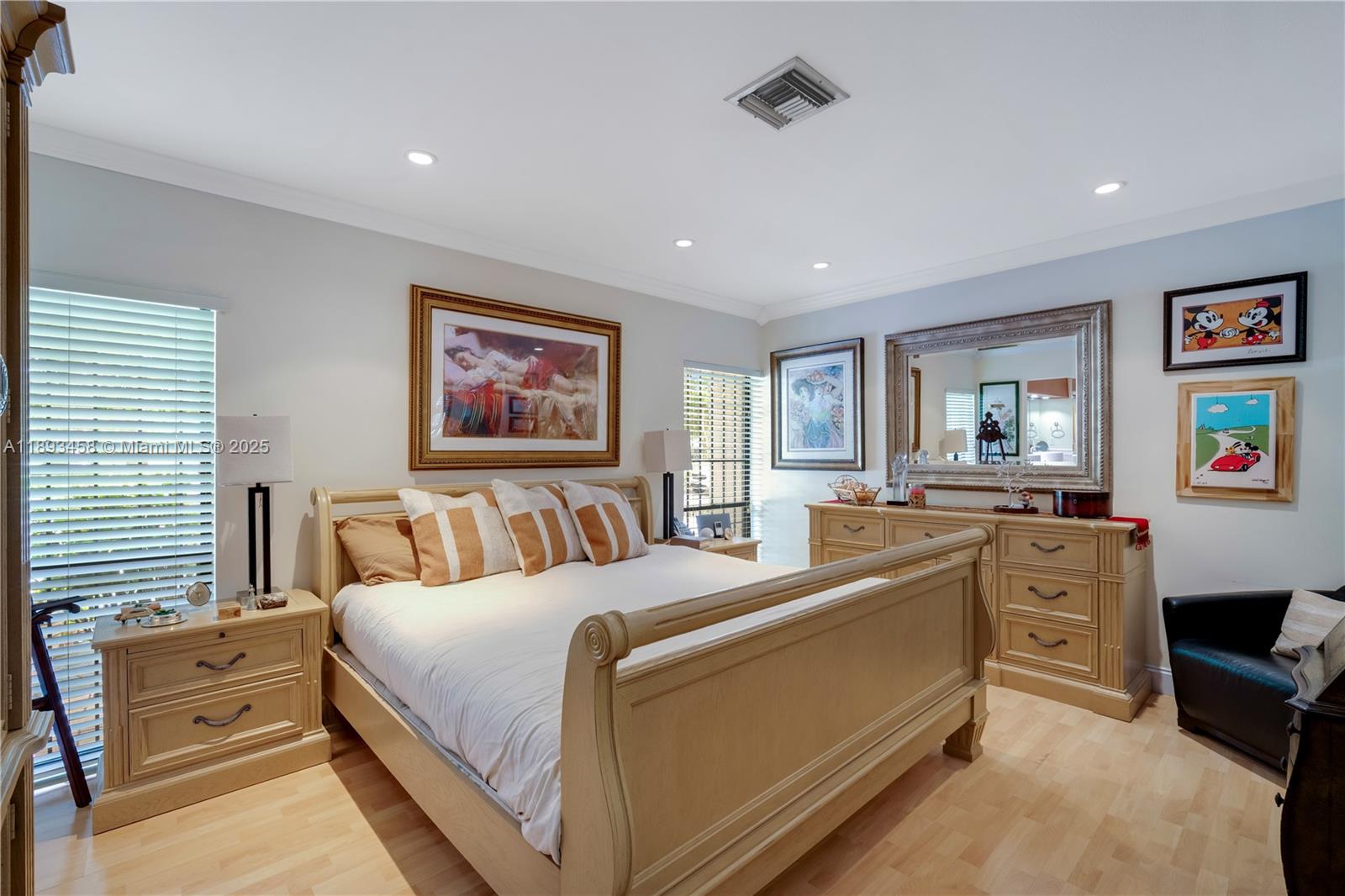 15089 Montrose Road Miami Lakes, FL 33016 - Photo 15 of 40 Gallery Image 15