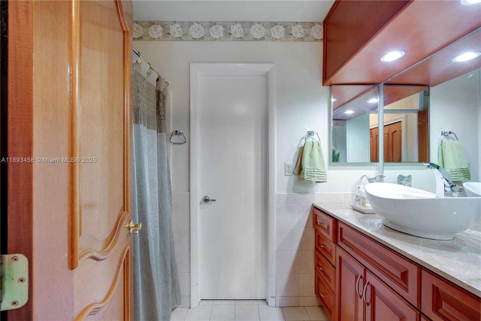 15089 Montrose Road Miami Lakes, FL 33016 - Photo 23 of 40 Gallery Image 23