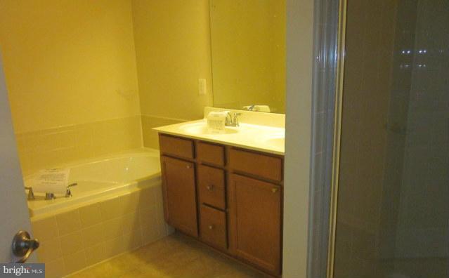 2500 St Marys View Road Accokeek, MD 20607 - Photo 11 of 13 Bath (Master)