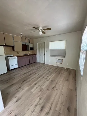 $1,300 | 1217 Carolyn Lane, Unit B, Clearwater, FL 33755