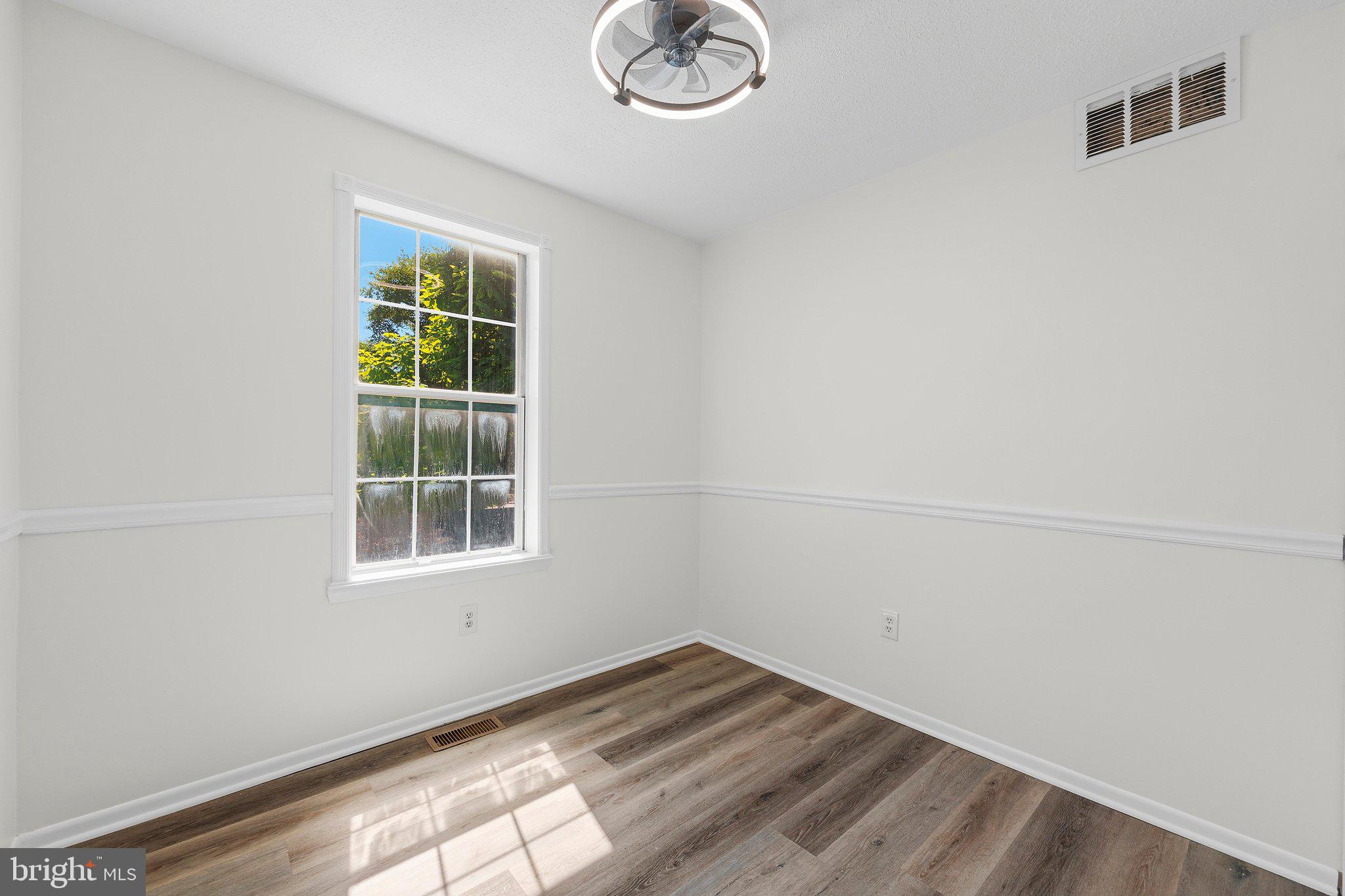2416 230th Street Pasadena, MD 21122 - Photo 14 of 35