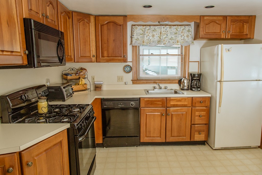 2 University Road Arlington, MA 02474 - Photo 6 of 21 Gallery Image 6