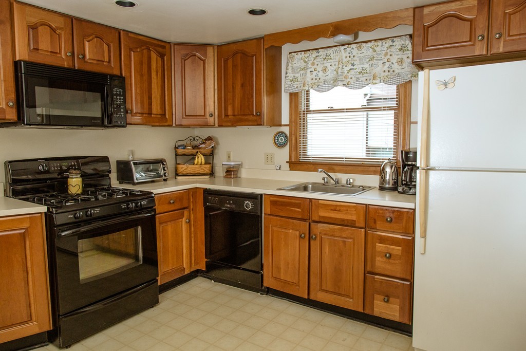 2 University Road Arlington, MA 02474 - Photo 7 of 21 Gallery Image 7