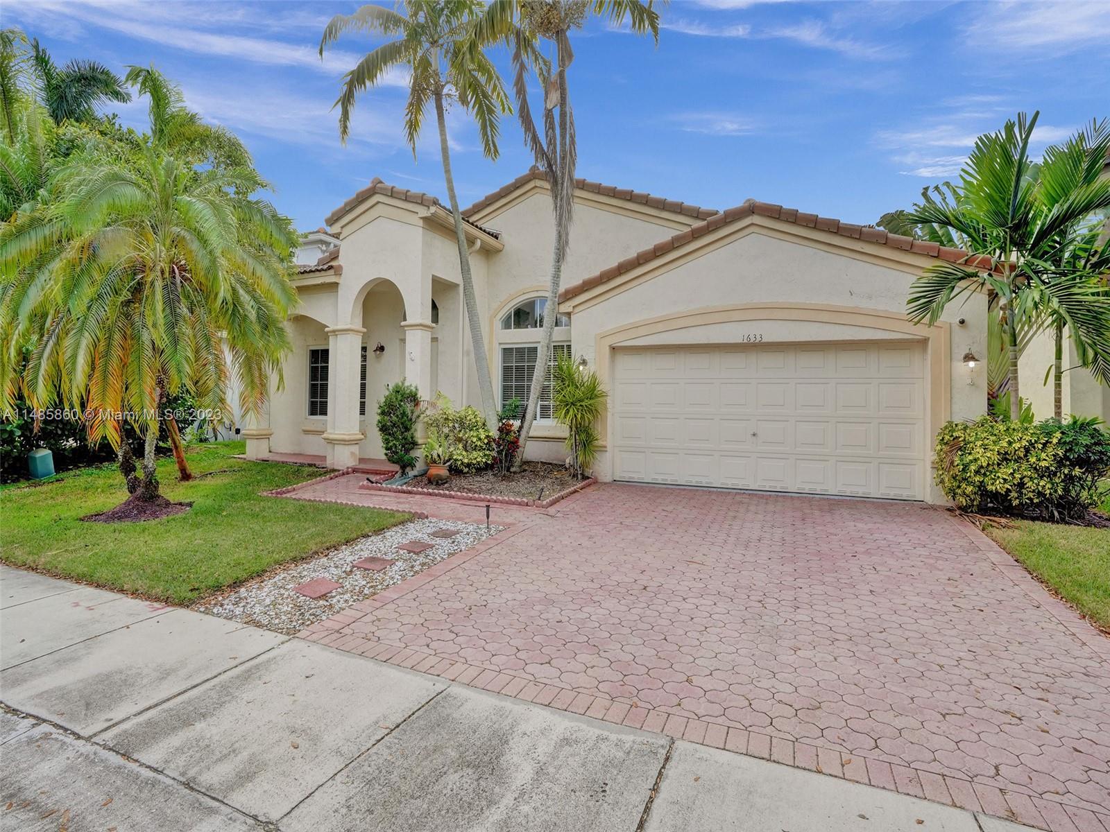 1633 East Harmony Lake Circle, Davie, FL 33324 Compass