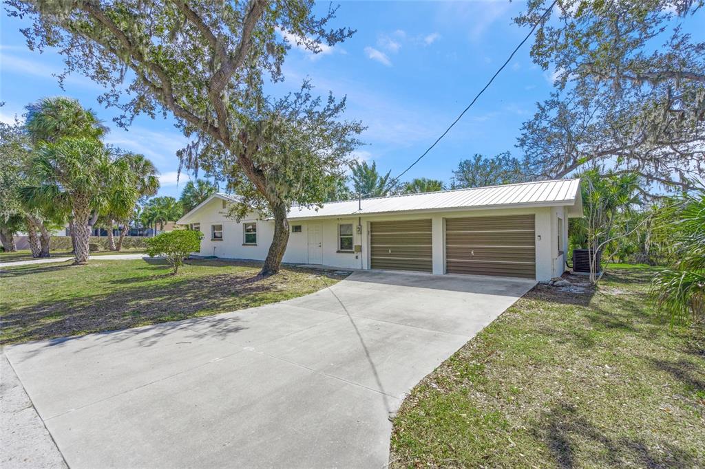 6520 Quonset Road Bradenton, FL 34203 - Photo 2 of 30