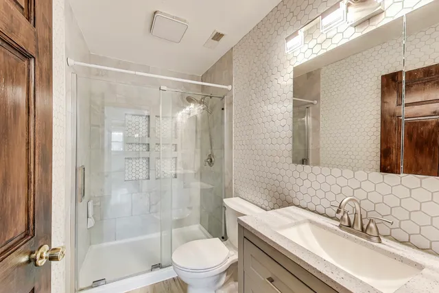 $285,000 | 43173 North Lake Avenue, Antioch, IL 60002