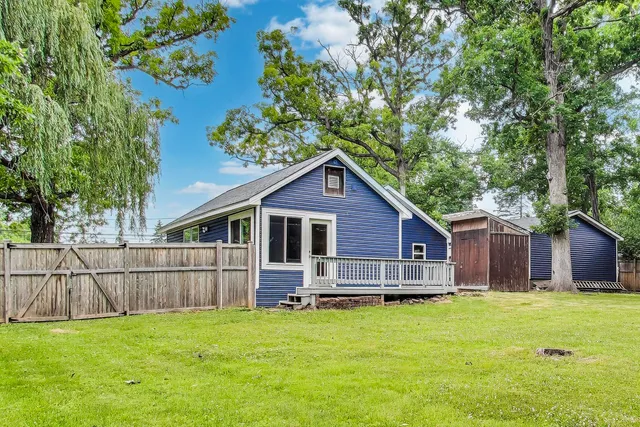 $285,000 | 43173 North Lake Avenue, Antioch, IL 60002