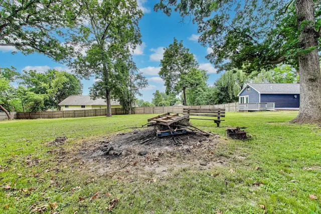 $285,000 | 43173 North Lake Avenue, Antioch, IL 60002