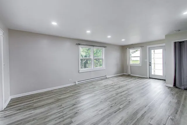 $285,000 | 43173 North Lake Avenue, Antioch, IL 60002