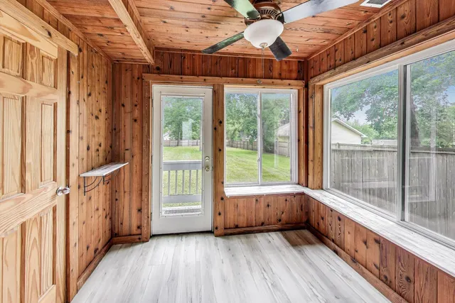 $285,000 | 43173 North Lake Avenue, Antioch, IL 60002