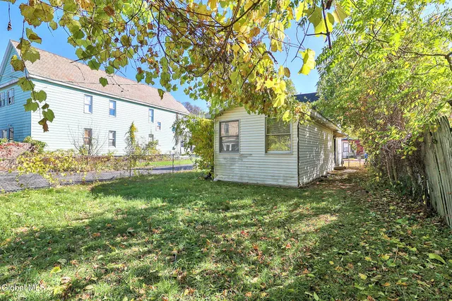 $215,000 | 1337 8th Avenue, Schenectady, NY 12303