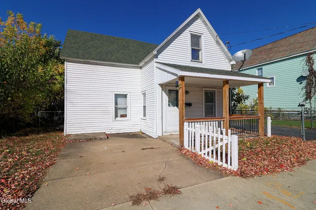 $215,000 | 1337 8th Avenue, Schenectady, NY 12303