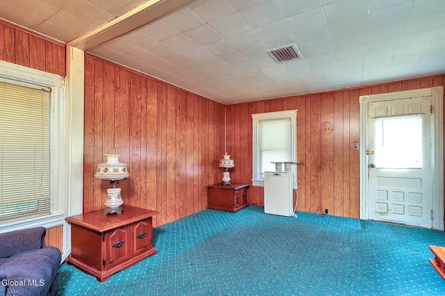 $215,000 | 1337 8th Avenue, Schenectady, NY 12303