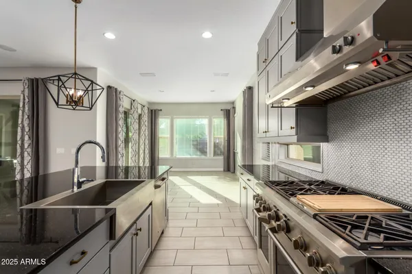 $1,010,000 | 4318 South RedCliffe Drive, Gilbert, AZ 85297