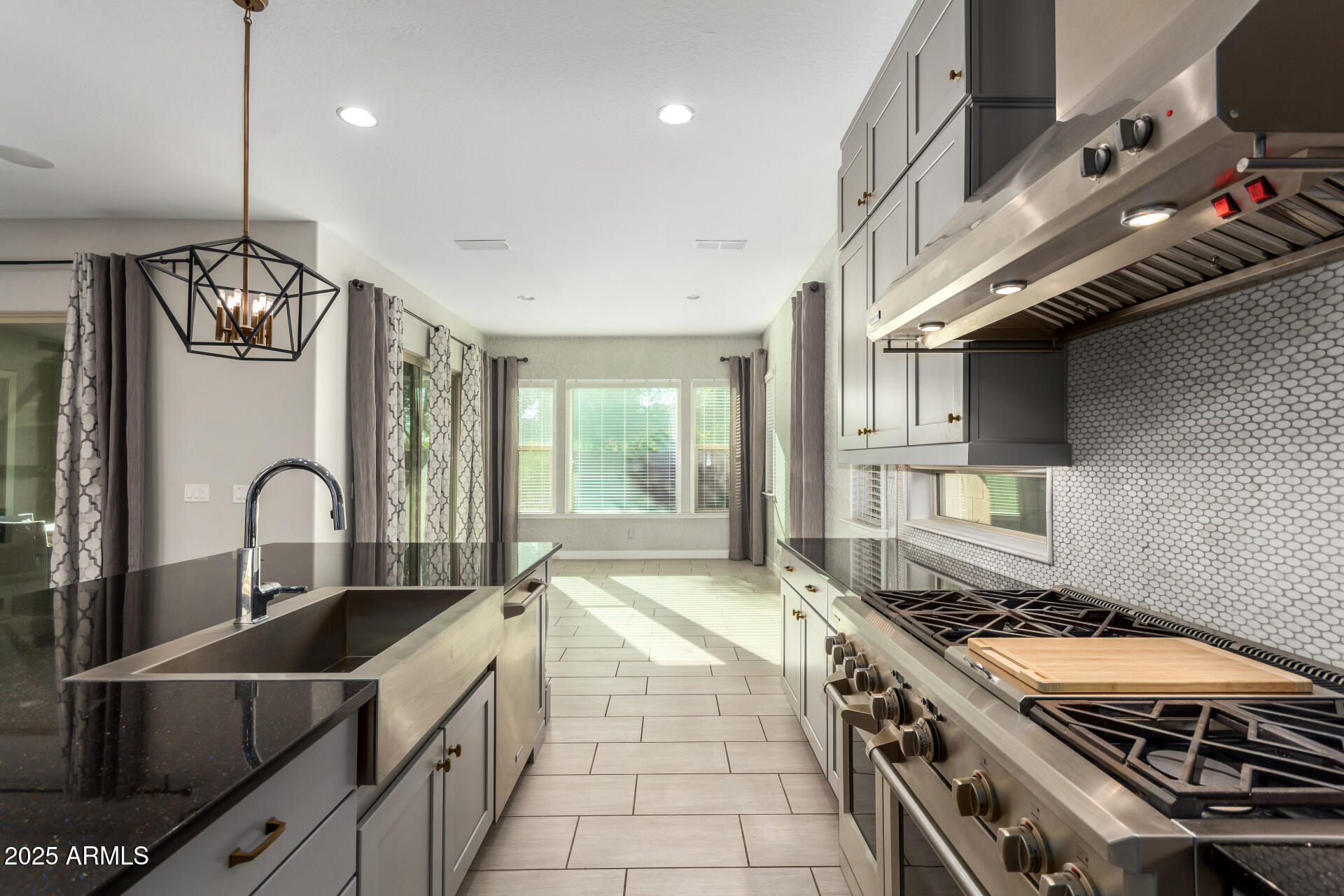 4318 South RedCliffe Drive Gilbert, AZ 85297 - Photo 16 of 110 16 - RedCliffe