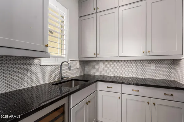 $1,010,000 | 4318 South RedCliffe Drive, Gilbert, AZ 85297