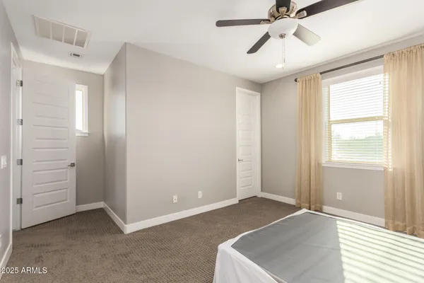 $1,010,000 | 4318 South RedCliffe Drive, Gilbert, AZ 85297