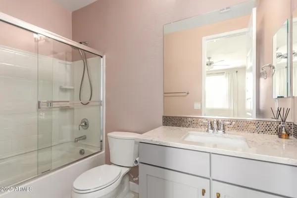 $1,010,000 | 4318 South RedCliffe Drive, Gilbert, AZ 85297