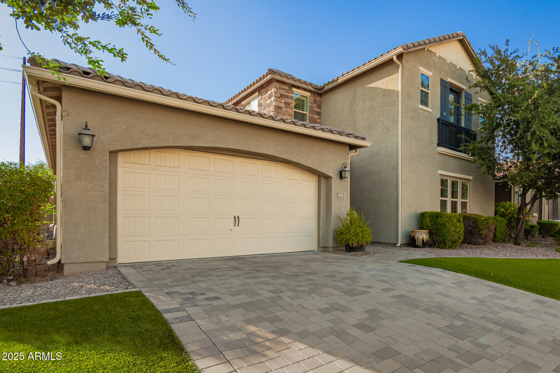 4318 South RedCliffe Drive Gilbert, AZ 85297 - Photo 4 of 110 04 - RedCliffe