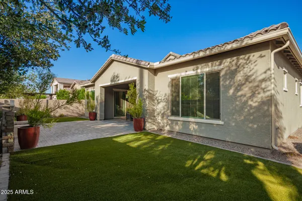 $1,010,000 | 4318 South RedCliffe Drive, Gilbert, AZ 85297