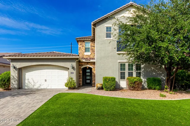 $1,039,000 | 4318 South RedCliffe Drive, Gilbert, AZ 85297