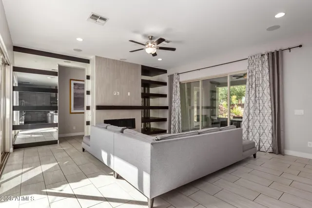 $1,039,000 | 4318 South RedCliffe Drive, Gilbert, AZ 85297