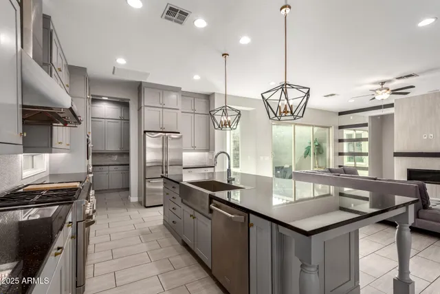 $1,039,000 | 4318 South RedCliffe Drive, Gilbert, AZ 85297