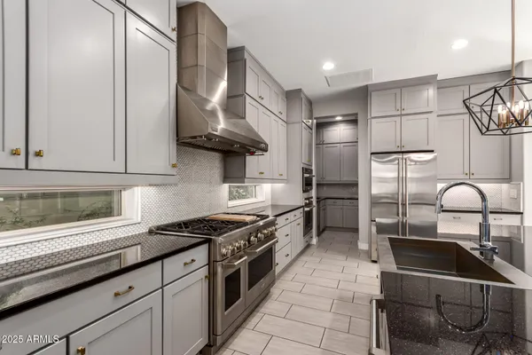 $1,010,000 | 4318 South RedCliffe Drive, Gilbert, AZ 85297