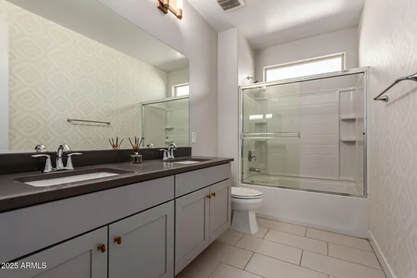 $1,010,000 | 4318 South RedCliffe Drive, Gilbert, AZ 85297