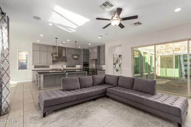 $1,039,000 | 4318 South RedCliffe Drive, Gilbert, AZ 85297