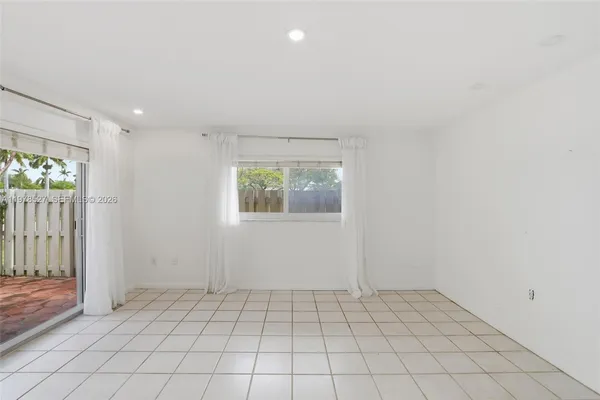 $3,800 | 8105 Southwest 81st Court, Miami, FL 33143