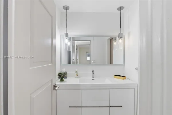 $3,800 | 8105 Southwest 81st Court, Miami, FL 33143